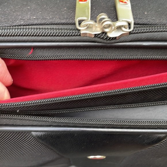 Wenger Laptop Carry Case - Picture 9 of 11